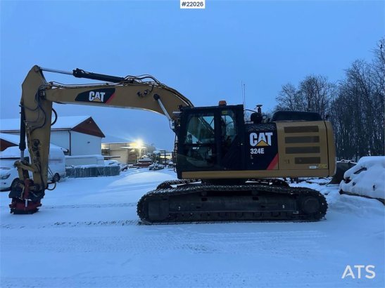 CAT 324E excavator with/ GPS and grading bucket. WATCH 324E excavator with/ GPS and grading bucket. WATCH 2012 2 Crawler E...
