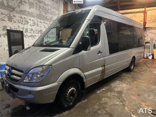 Mercedes-Benz Sprinter w/ 15+1+1 seats w/ 2 sets of tires Sprinter w/ 15+1+1 seats w/ 2 sets of tires 2012 2