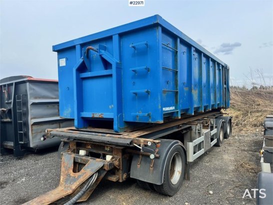 Istrail hook trailer with tipper Istrail hook trailer with tipper 2008 2