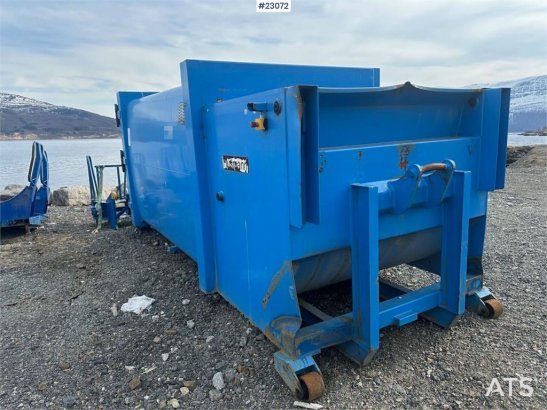Husmann SPB 18 SW-E cardboard press. REP.OBJECT Husmann SPB 18 SW-E cardboard press. REP.OBJECT 2008 2