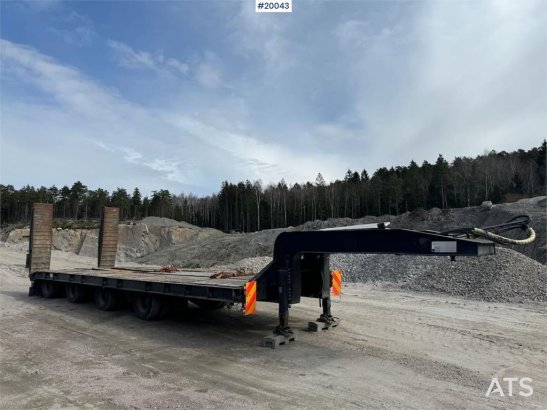 Vang SHSL 1111 Machine semi VANG SHSL 1111 Machine semi 1988 2 Lowloader trailers