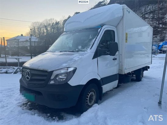 Mercedes-Benz Sprinter 316 Box Truck with Tail Lift and Side Doo Sprinter 316 Box Truck with Tail Lift and Side Doo 2018 2