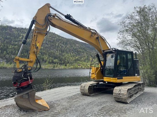 CAT 325FLCR Excavator – 2 Buckets, R8 Rototilt and Mak 38 2017 2 Crawler Excavators