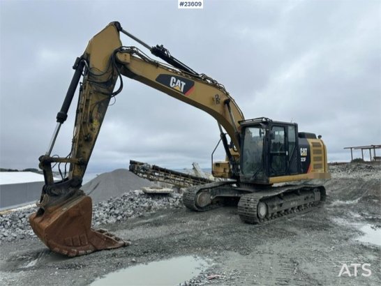 CAT 323FL with tilt and digging bucket 36 2018 2