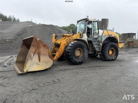 Liebherr L580 wheel loader with a gravel bucket, tooth buck L580 wheel loader with a gravel bucket, tooth buck 2006 2 Whee...