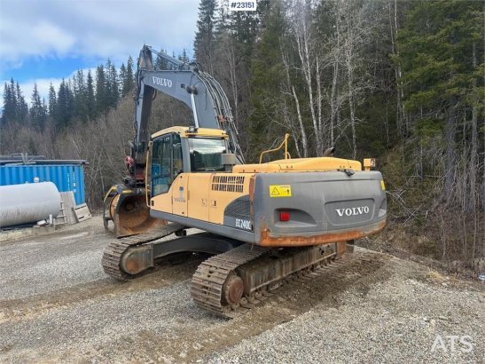 Volvo EC240CL crawler excavator w/ two buckets and power EC240CL crawler excavator w/ two buckets and power 2008 2 Crawler...
