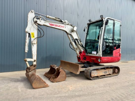 Takeuchi TB230 2650 2017 2
