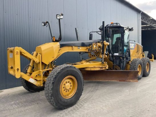 CAT 140M 483 2014 2 Motor graders