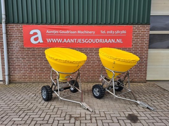 Zoutstrooier SW 300 met PE-bak Zoutstrooier SW 300 met PE-bak 2021 1