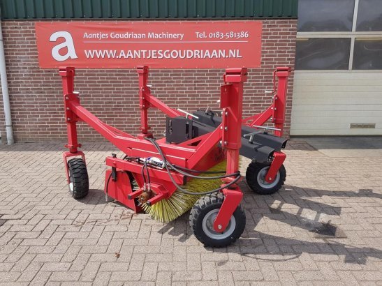 Veegmachine HSV125 voor Heftruck / shov Veegmachine HSV125 voor Heftruck / shov 2014 2