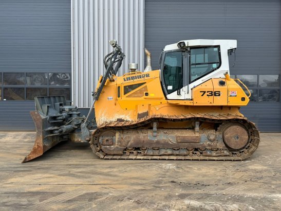 Liebherr PR736 LGP | PAT Blade PR736 LGP | PAT Blade 2018 2 Dozers