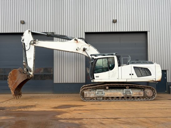 Liebherr R950 SHD (R945 / R946) R950 SHD (R945 / R946) 2015 2 Crawler Excavators