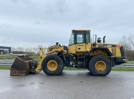 Komatsu WA380-5H WA380-5H 2004 2 Wheel Loaders