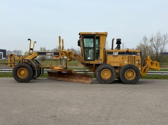 Caterpillar 140H 140H 1998 2 Motor graders