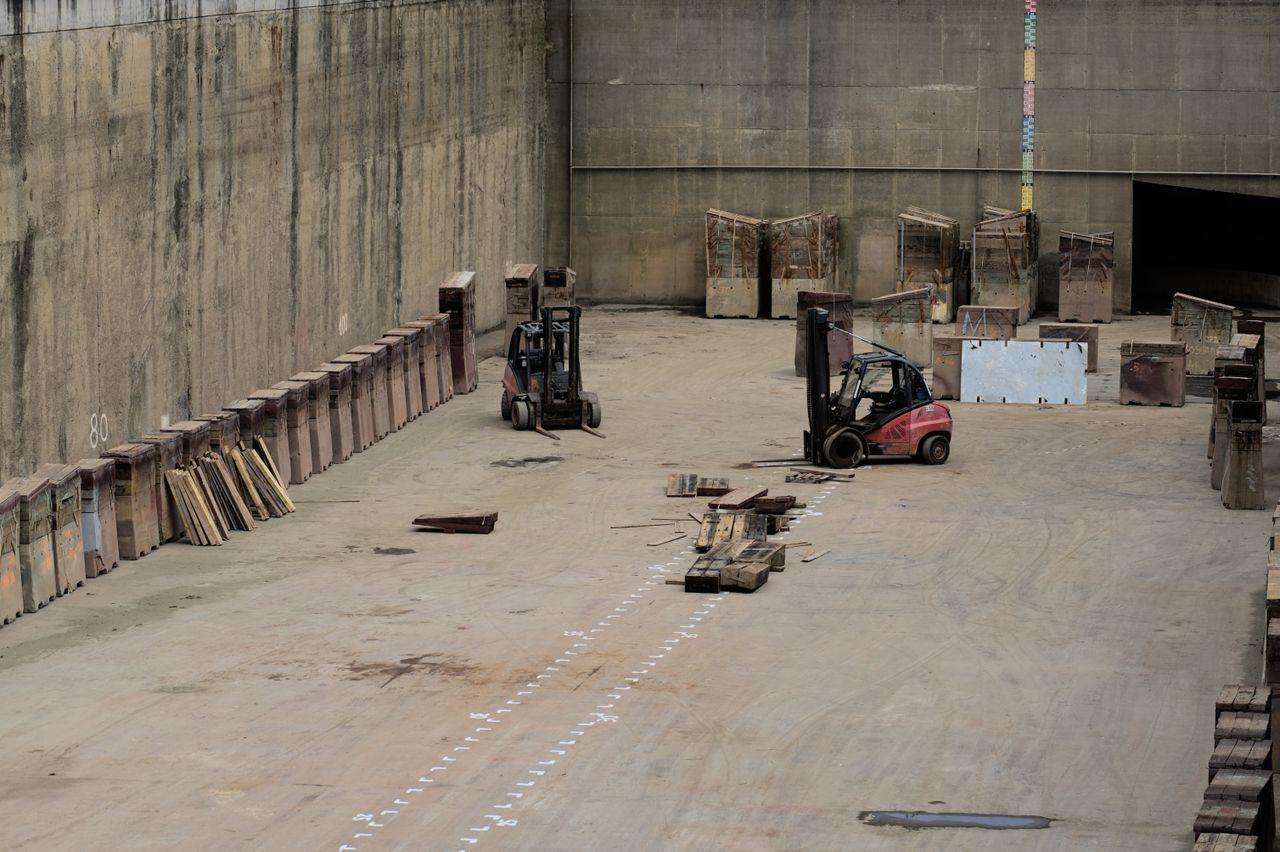 The Benefits And Drawbacks Of Using Dissimilar Kinds Of Forklifts