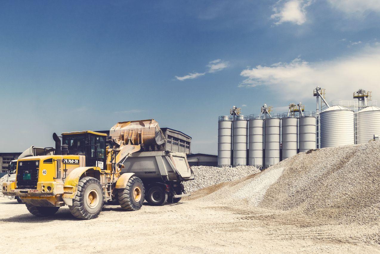 Used vs New Heavy Equipment: Complete Analysis for Smart Buyers